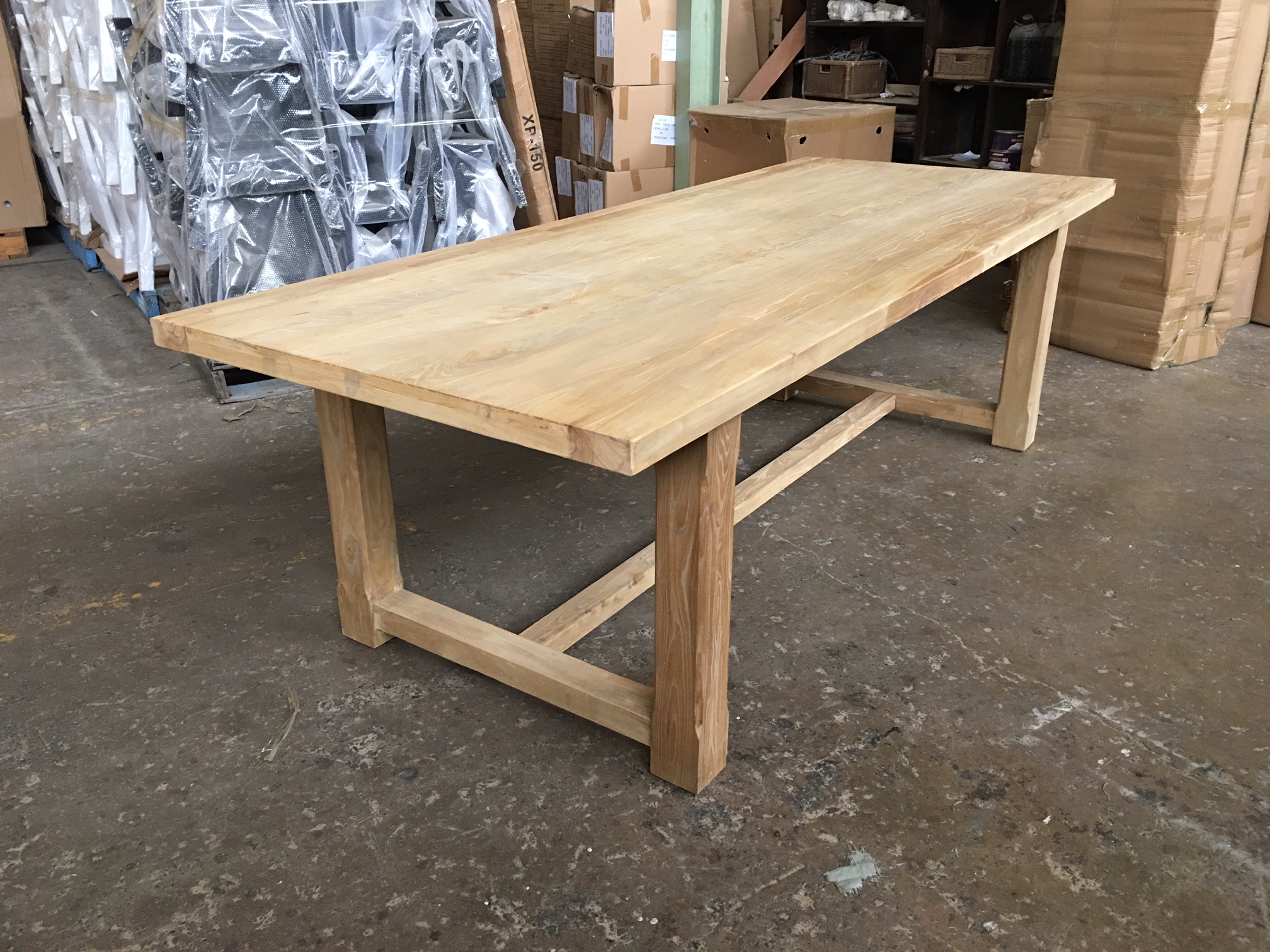 TCD Mornac Dining Table